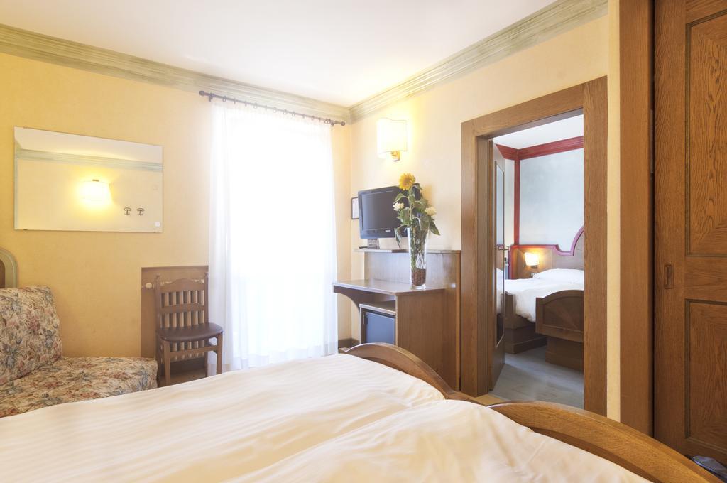 Grand Hotel Biancaneve Folgaria Oda fotoğraf